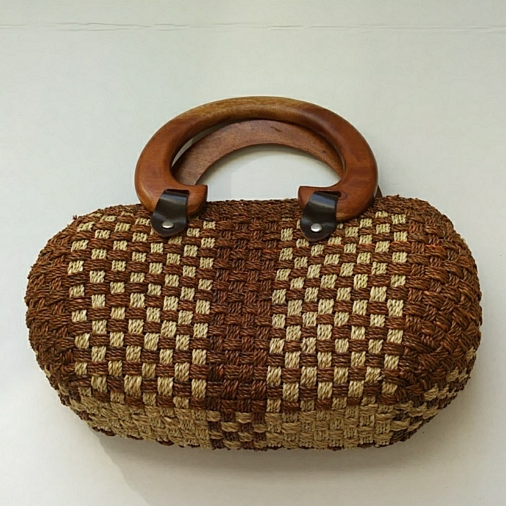 Rattan vintage handbag
